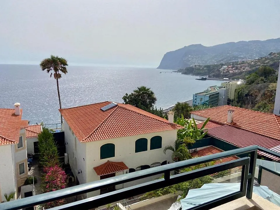 Ocean Cliffs Apartments Sao Martinho