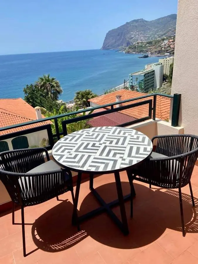 Ocean Cliffs Apartments Sao Martinho