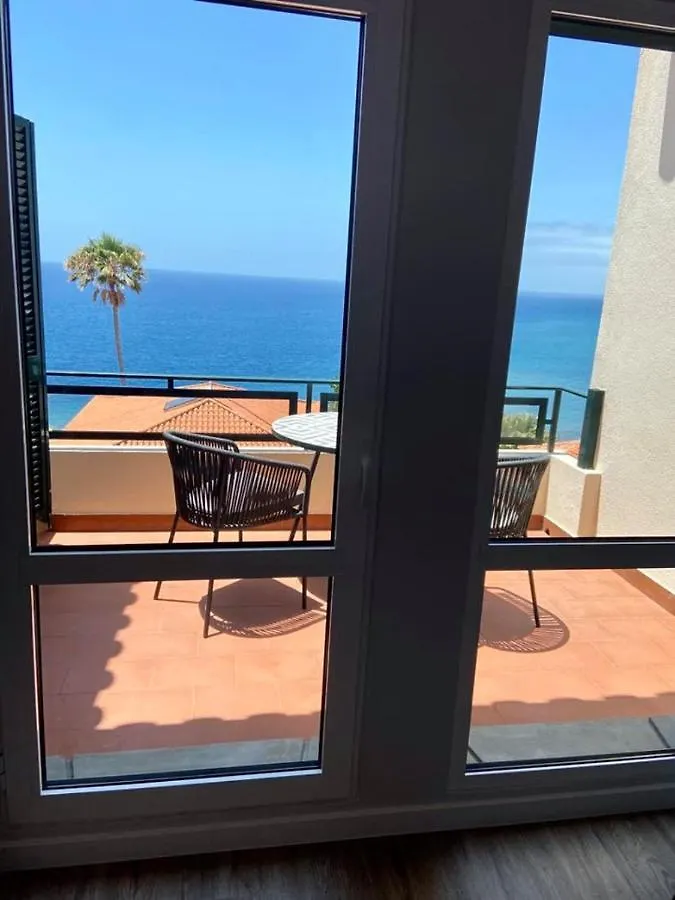 Ocean Cliffs Apartments Sao Martinho